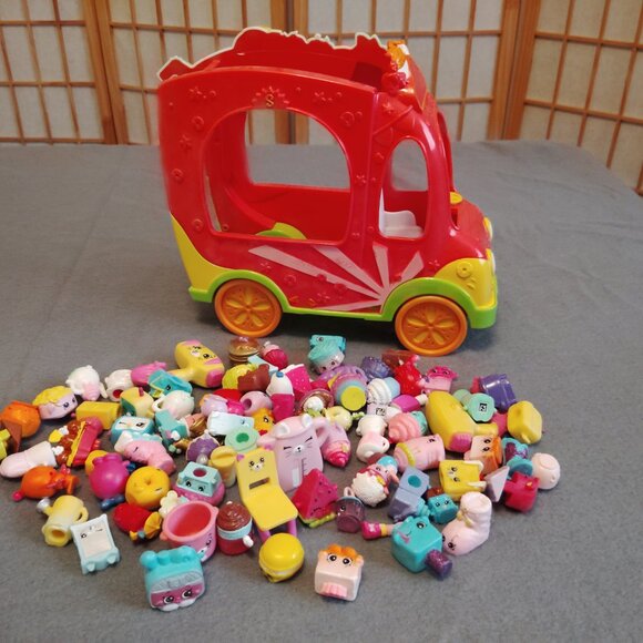 HUGE LOT SHOPKINS FIGURES SMOOTHIE TRUCK 90 MIXED RANDOM MINI FIGURES NO DUPES! - Picture 2 of 5